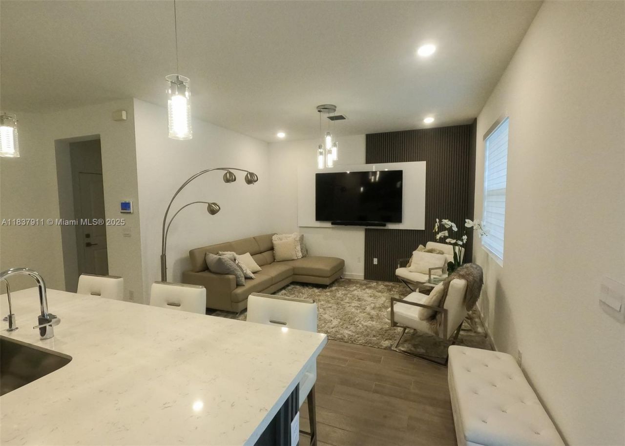 824 SE 18th St, Homestead, FL 33034 Photo