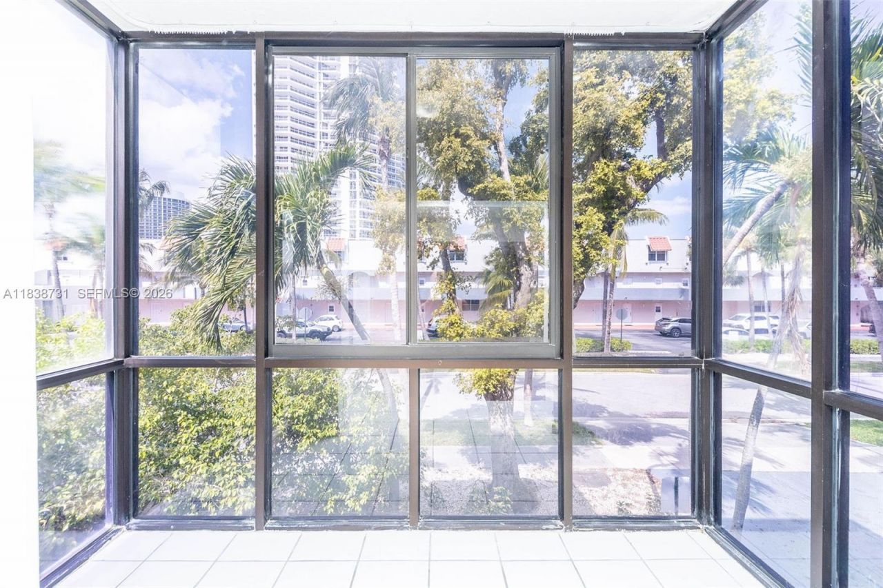 3862 NE 171st St, Unit B, North Miami Beach, FL 33160 Photo