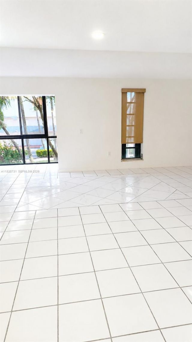 3862 NE 171st St, Unit B, North Miami Beach, FL 33160 Photo