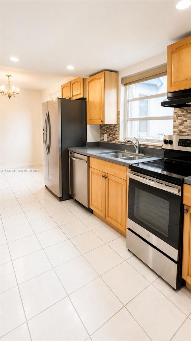 3862 NE 171st St, Unit B, North Miami Beach, FL 33160 Photo