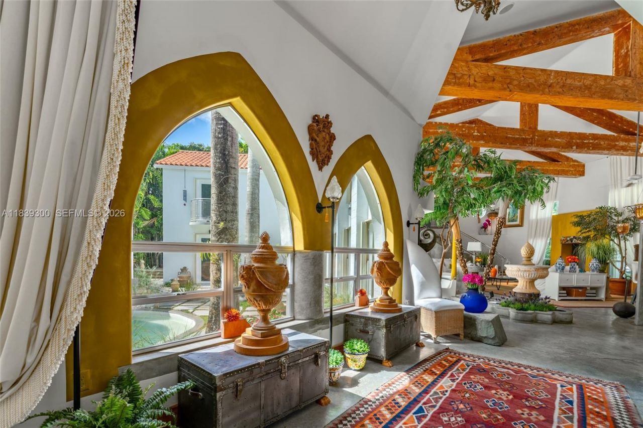 6867 SW 62nd Ter, South Miami, FL 33143 Photo