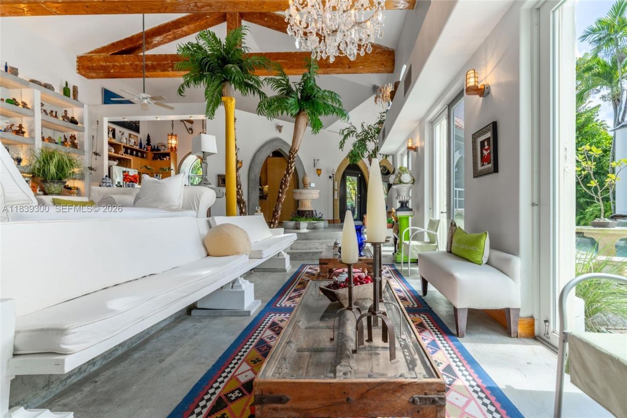 6867 SW 62nd Ter, South Miami, FL 33143 Photo