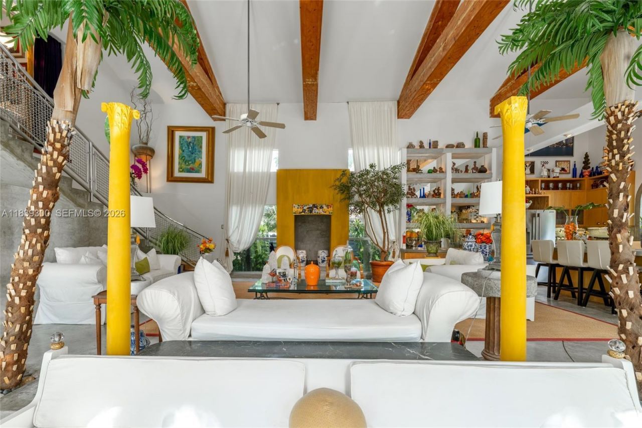 6867 SW 62nd Ter, South Miami, FL 33143 Photo