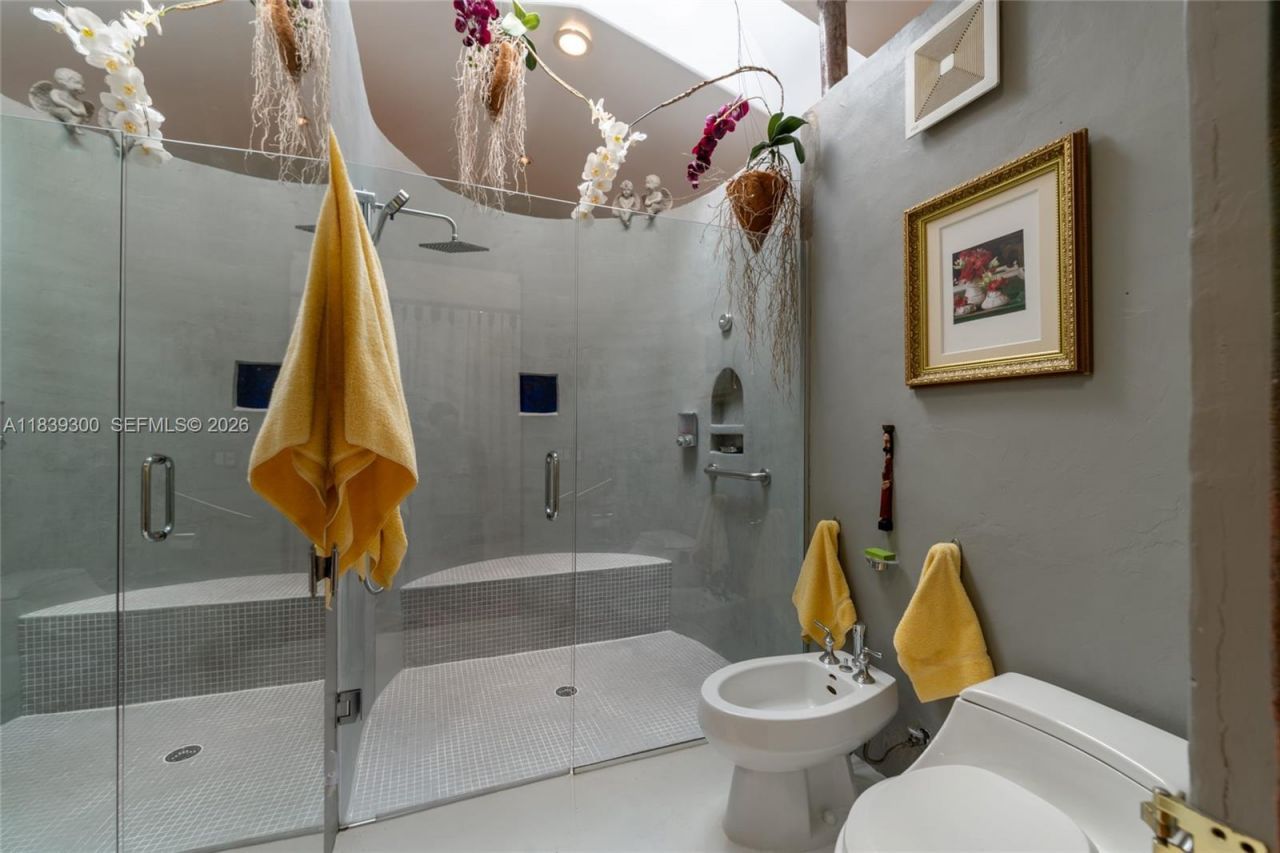 6867 SW 62nd Ter, South Miami, FL 33143 Photo