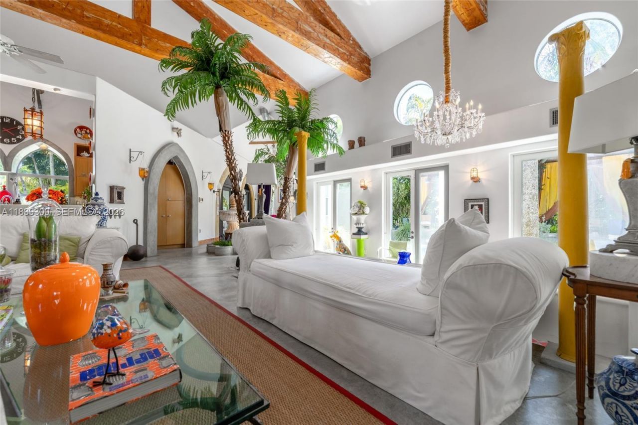 6867 SW 62nd Ter, South Miami, FL 33143 Photo