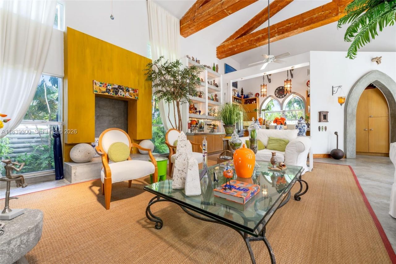 6867 SW 62nd Ter, South Miami, FL 33143 Photo