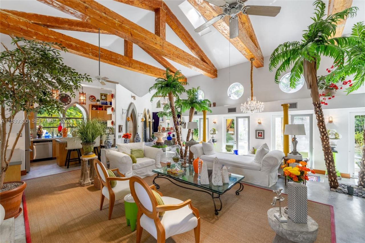 6867 SW 62nd Ter, South Miami, FL 33143 Photo