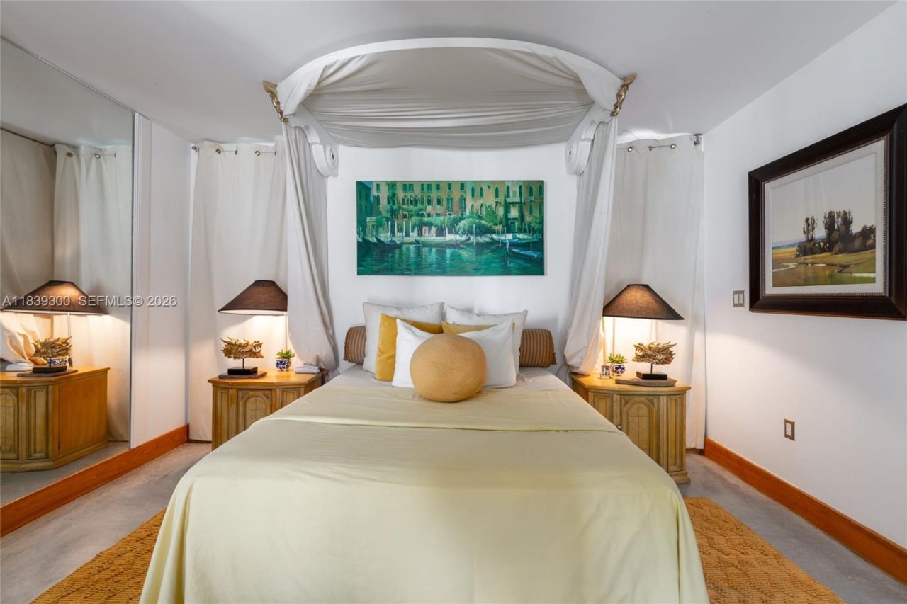 6867 SW 62nd Ter, South Miami, FL 33143 Photo