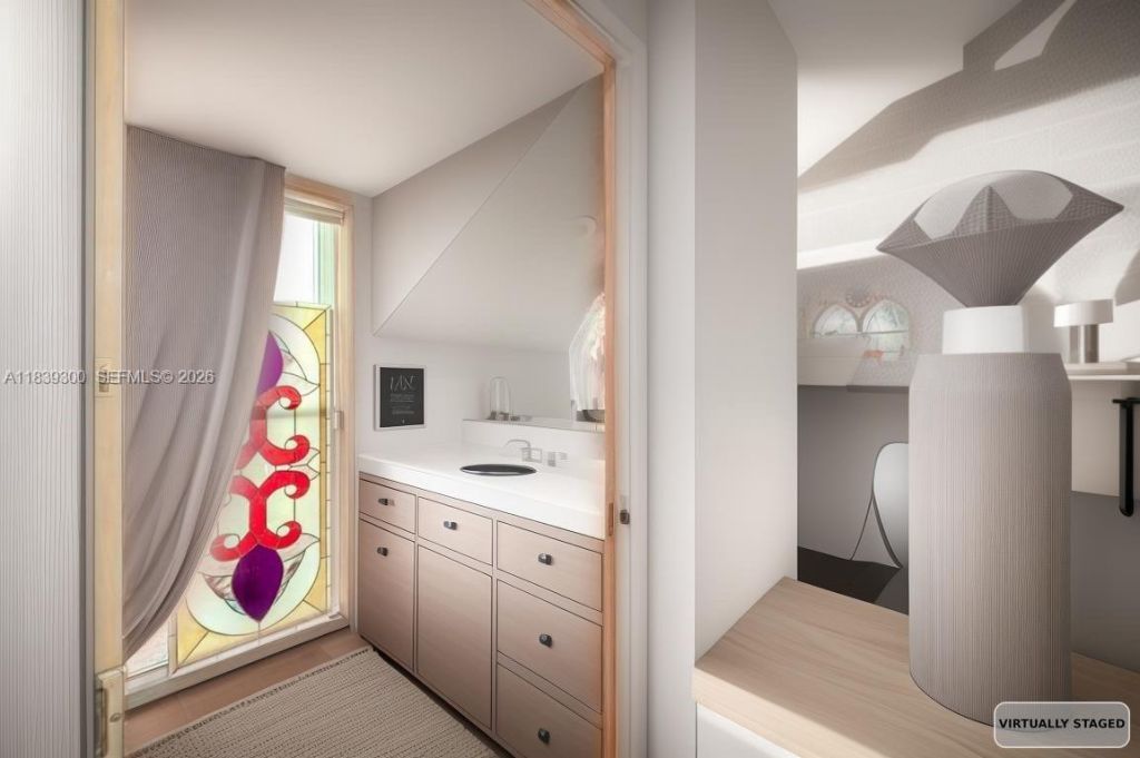 6867 SW 62nd Ter, South Miami, FL 33143 Photo