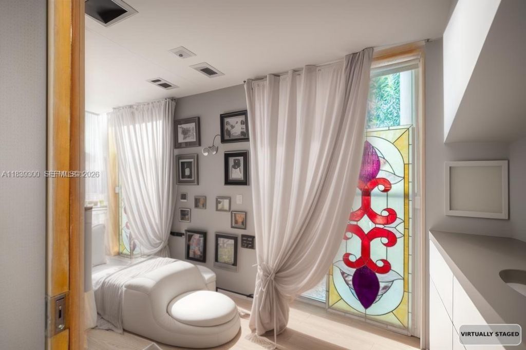 6867 SW 62nd Ter, South Miami, FL 33143 Photo