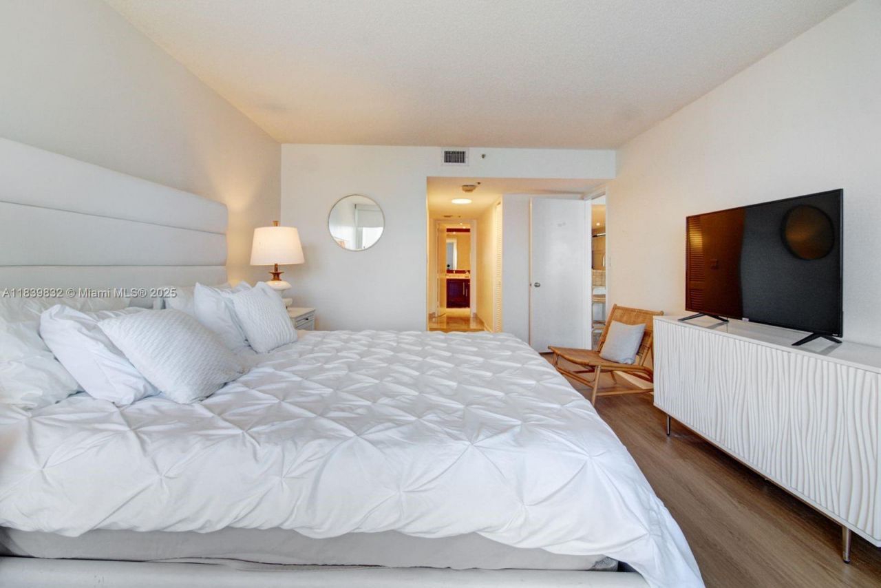 1717 N Bayshore Dr, Unit A-2635, Miami, FL 33132 Photo