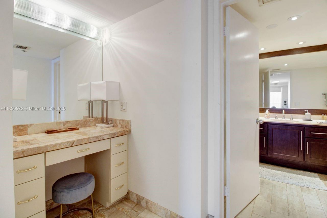 1717 N Bayshore Dr, Unit A-2635, Miami, FL 33132 Photo