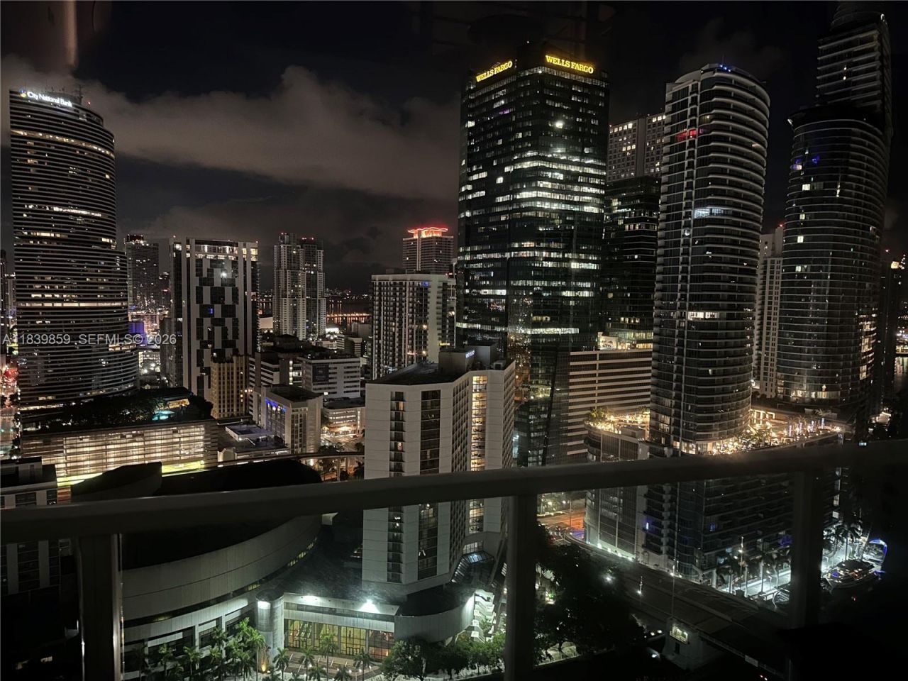 41 SE 5th St, Unit 1901, Miami, FL 33131 Photo