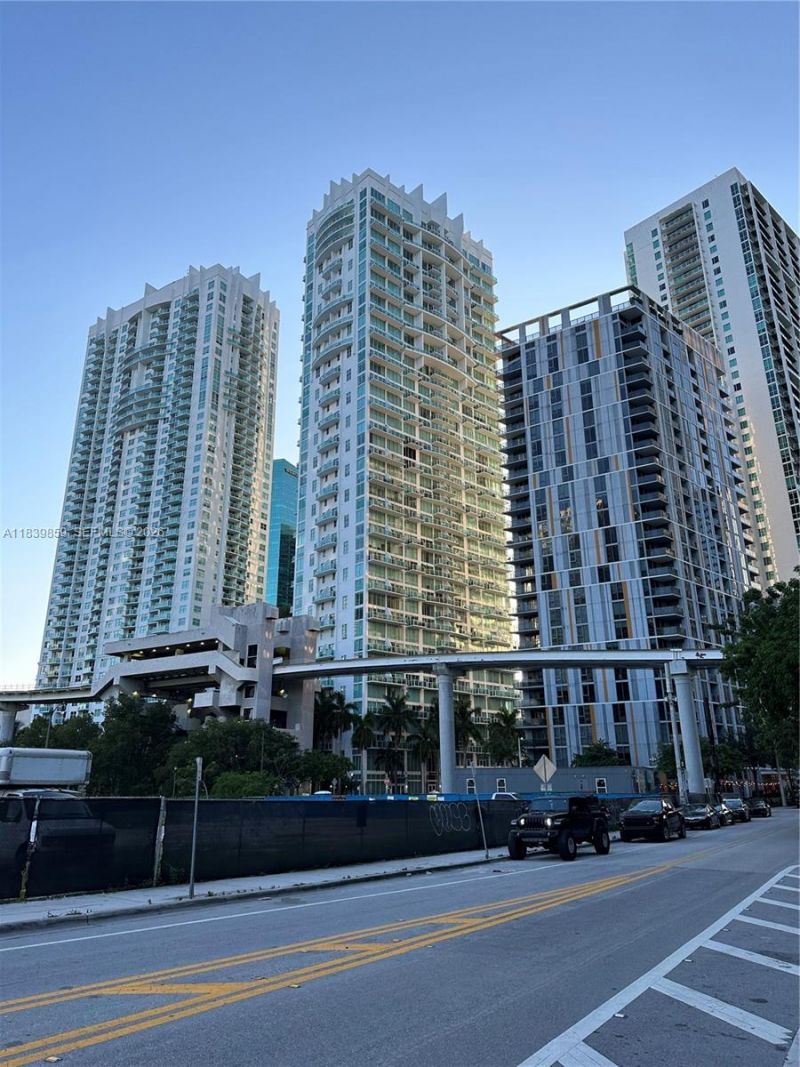 41 SE 5th St, Unit 1901, Miami, FL 33131 Photo