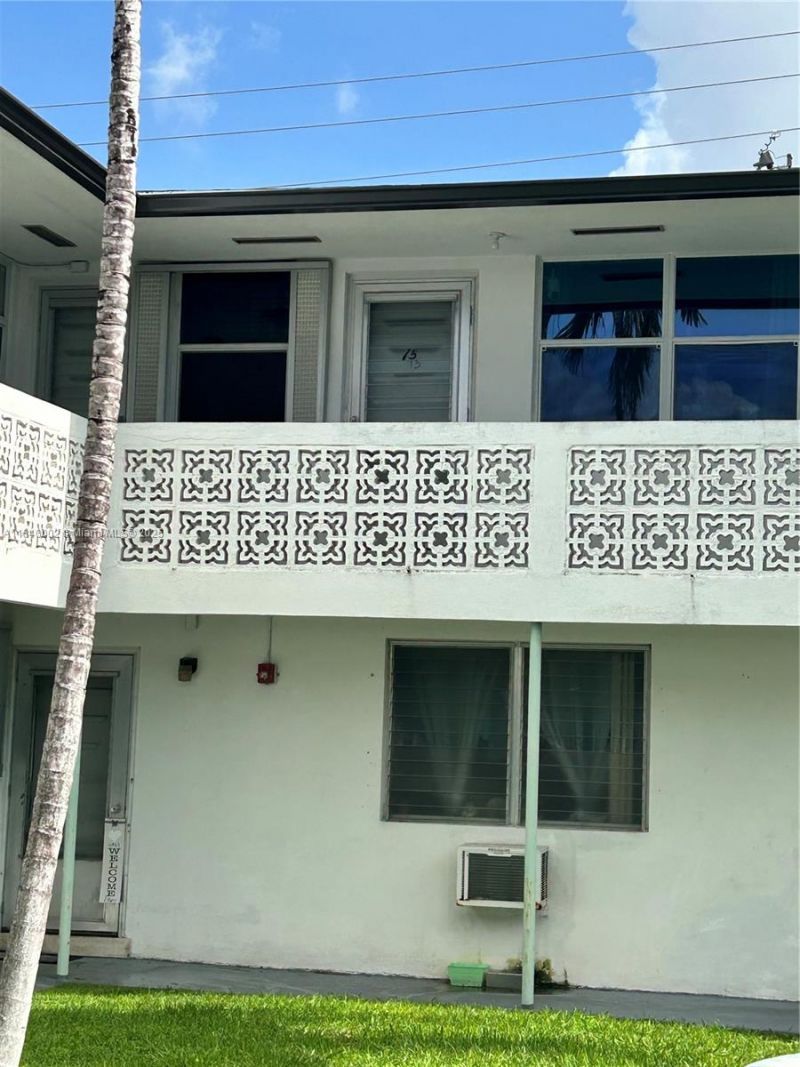 1717 Rodman St, Unit 15, Hollywood, FL 33020 Photo