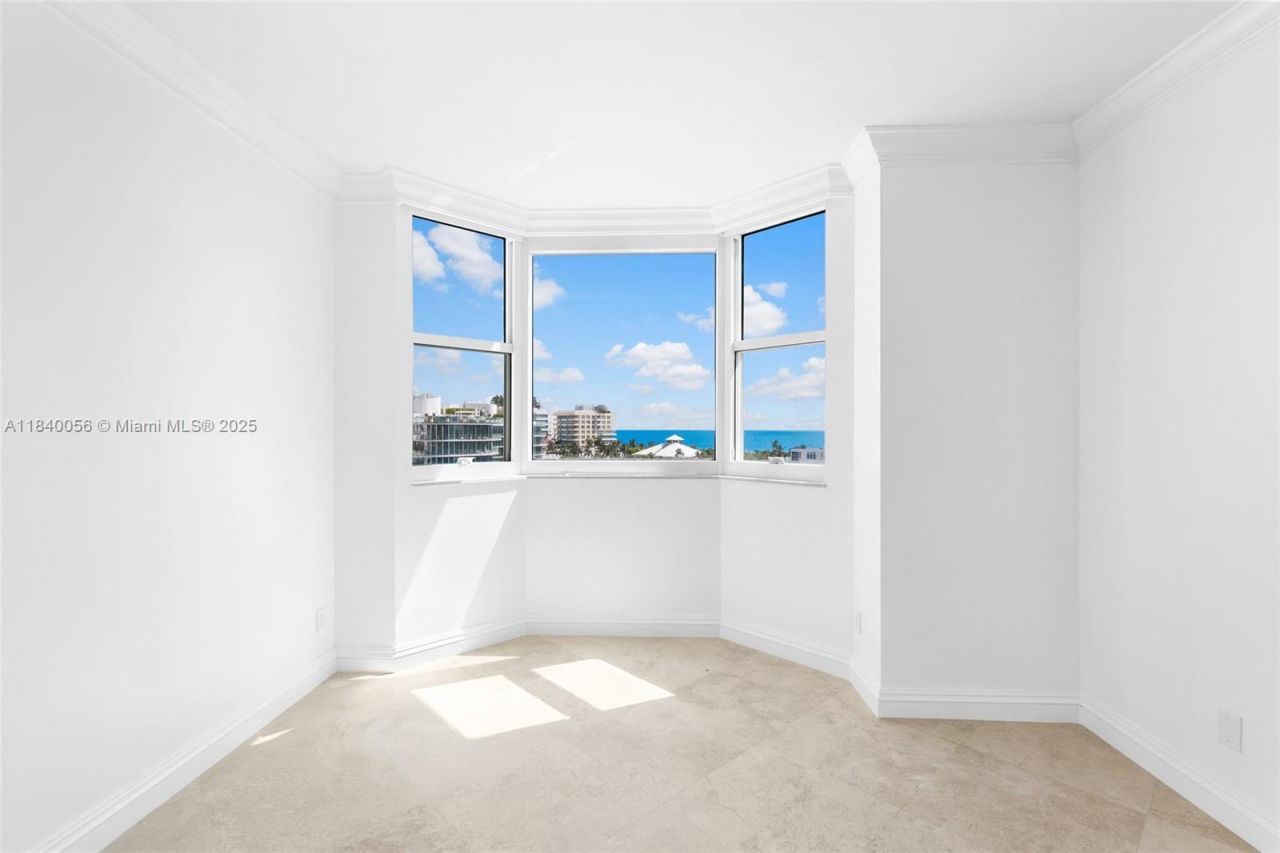 300 S Pointe Drive, Unit 801, Miami Beach, FL 33139 Photo