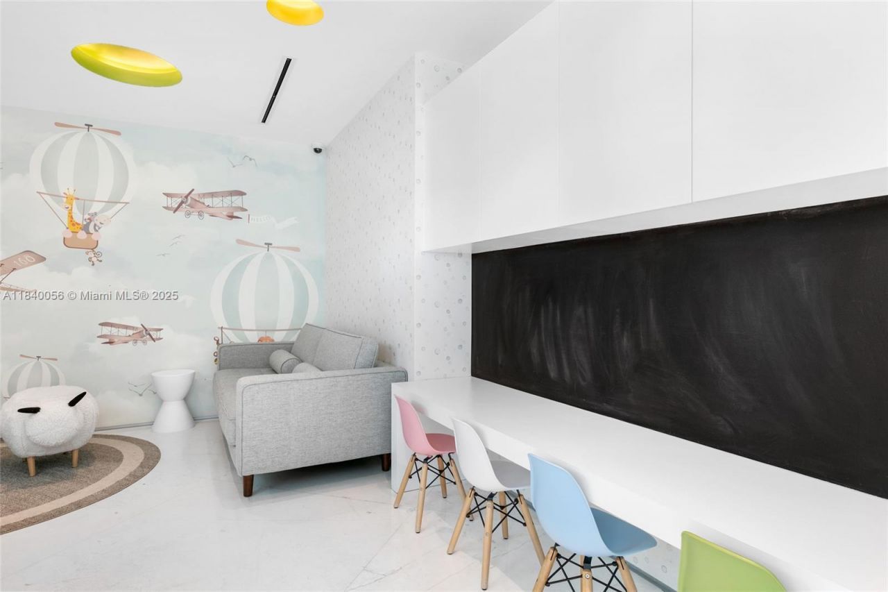 300 S Pointe Drive, Unit 801, Miami Beach, FL 33139 Photo