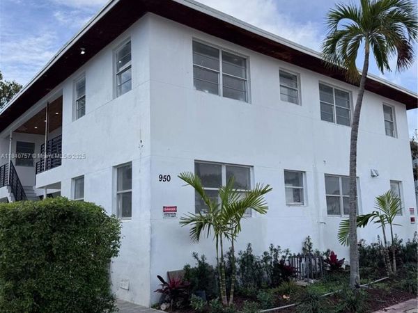 950 79th Ter, Miami Beach, FL 33141