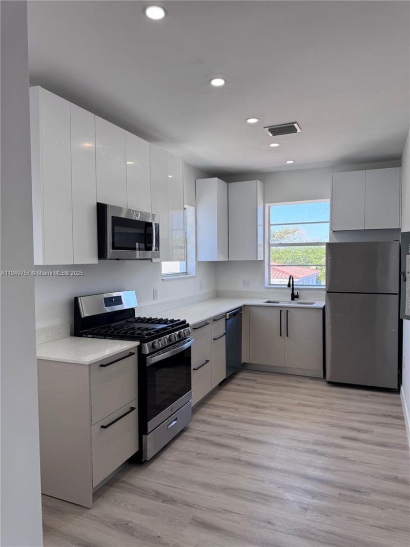 950 79th Ter, Miami Beach, FL 33141 Photo