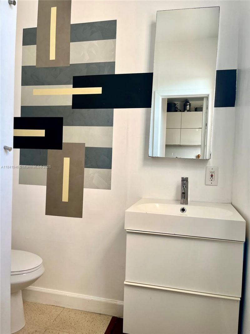 642 Michigan Ave, Unit 20, Miami Beach, FL 33139 Photo