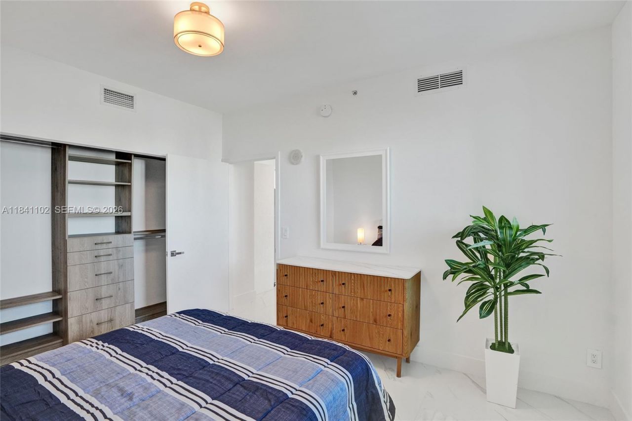 888 Biscayne Blvd, Unit 2404, Miami, FL 33132 Photo