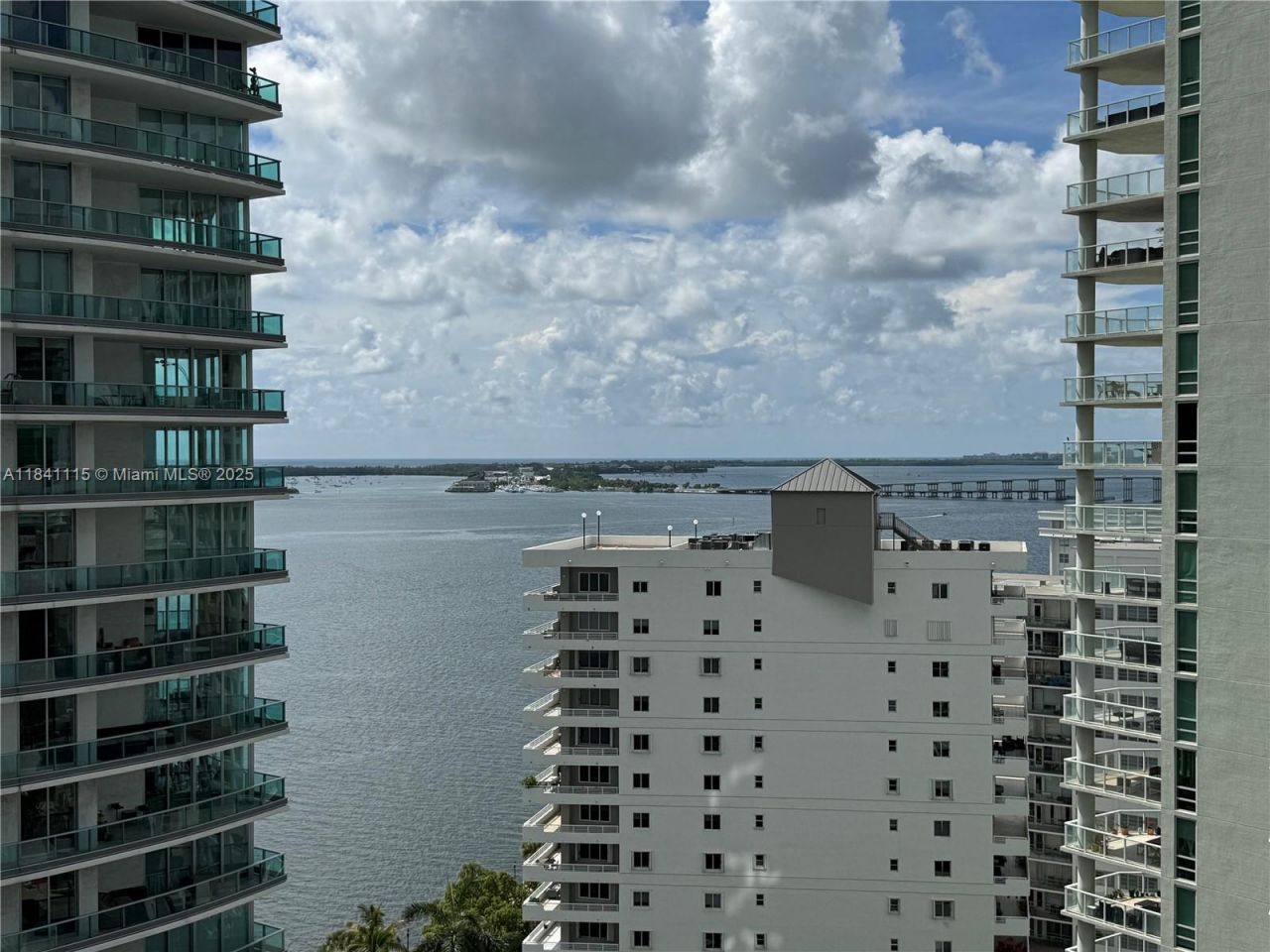 1300 Brickell Bay Dr, Unit 1808, Miami, FL 33131 Photo