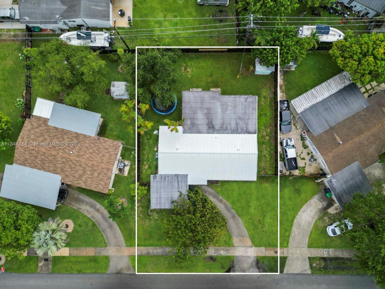 19711 Whispering Pines Rd, Cutler Bay, FL 33157 Photo