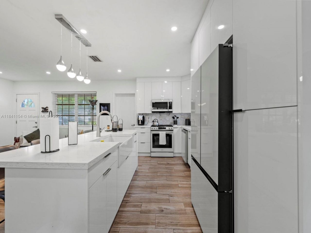 19711 Whispering Pines Rd, Cutler Bay, FL 33157 Photo