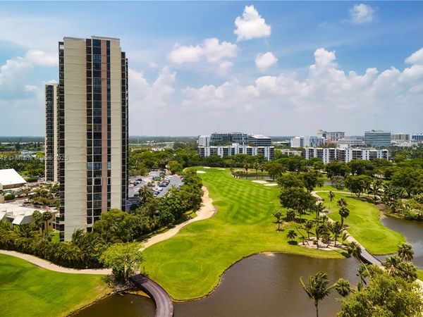 20379 W Country Club Drive, Unit 1631, Aventura, FL 33180