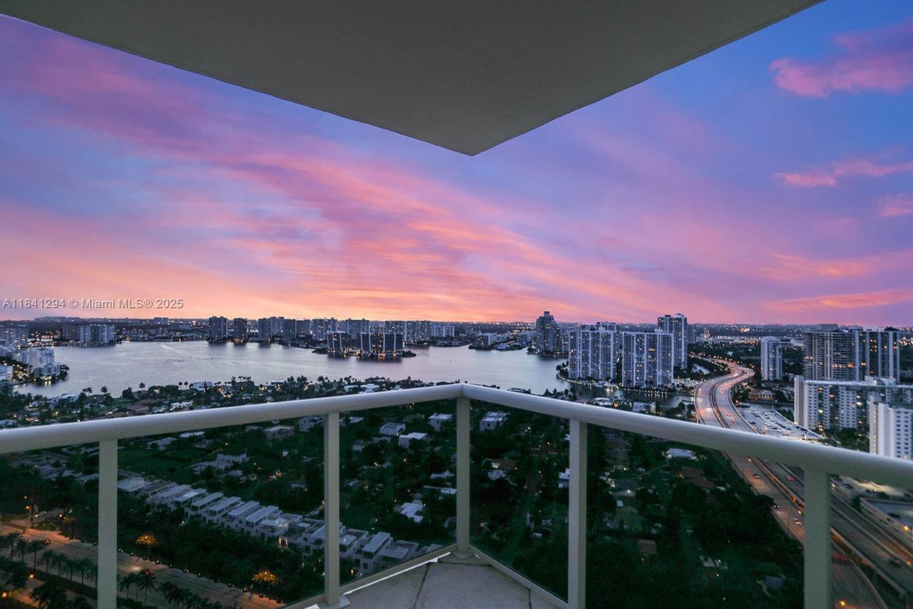 19111 Collins Ave, Unit 3507, Sunny Isles Beach, FL 33160 Photo