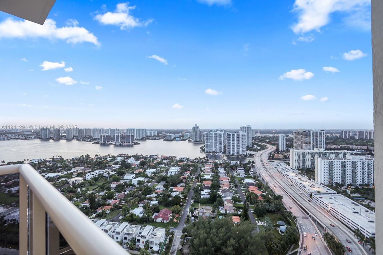 19111 Collins Ave, Unit 3507, Sunny Isles Beach, FL 33160 Photo