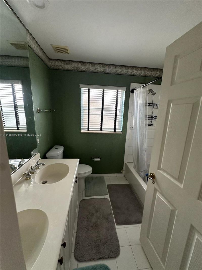 16707 NW 20th St, Pembroke Pines, FL 33028 Photo