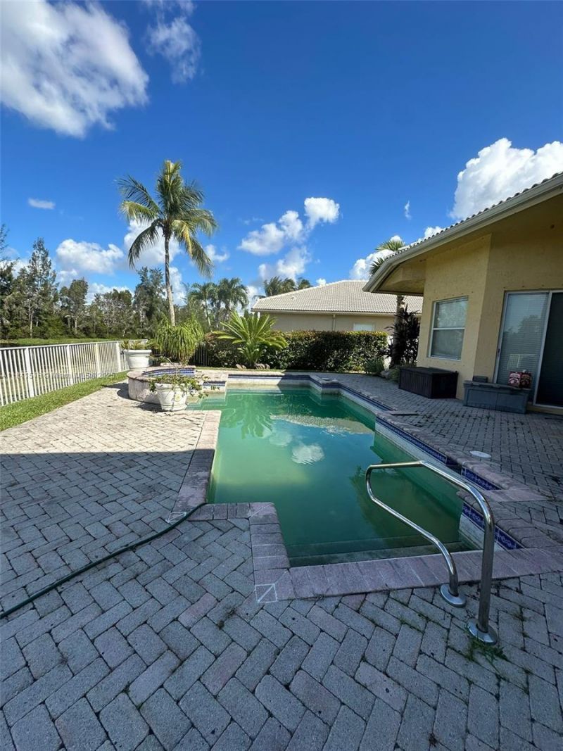 16707 NW 20th St, Pembroke Pines, FL 33028 Photo