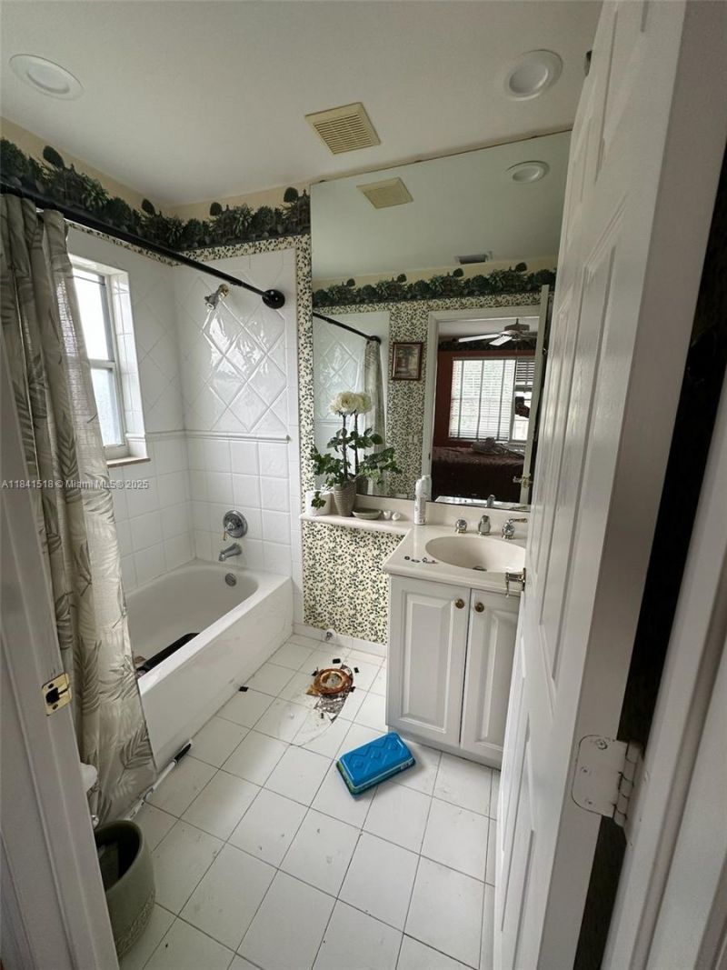 16707 NW 20th St, Pembroke Pines, FL 33028 Photo