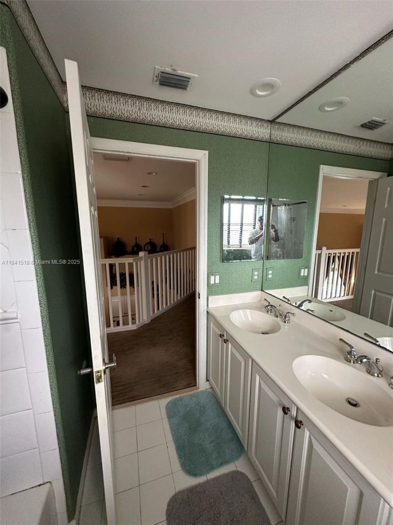 16707 NW 20th St, Pembroke Pines, FL 33028 Photo