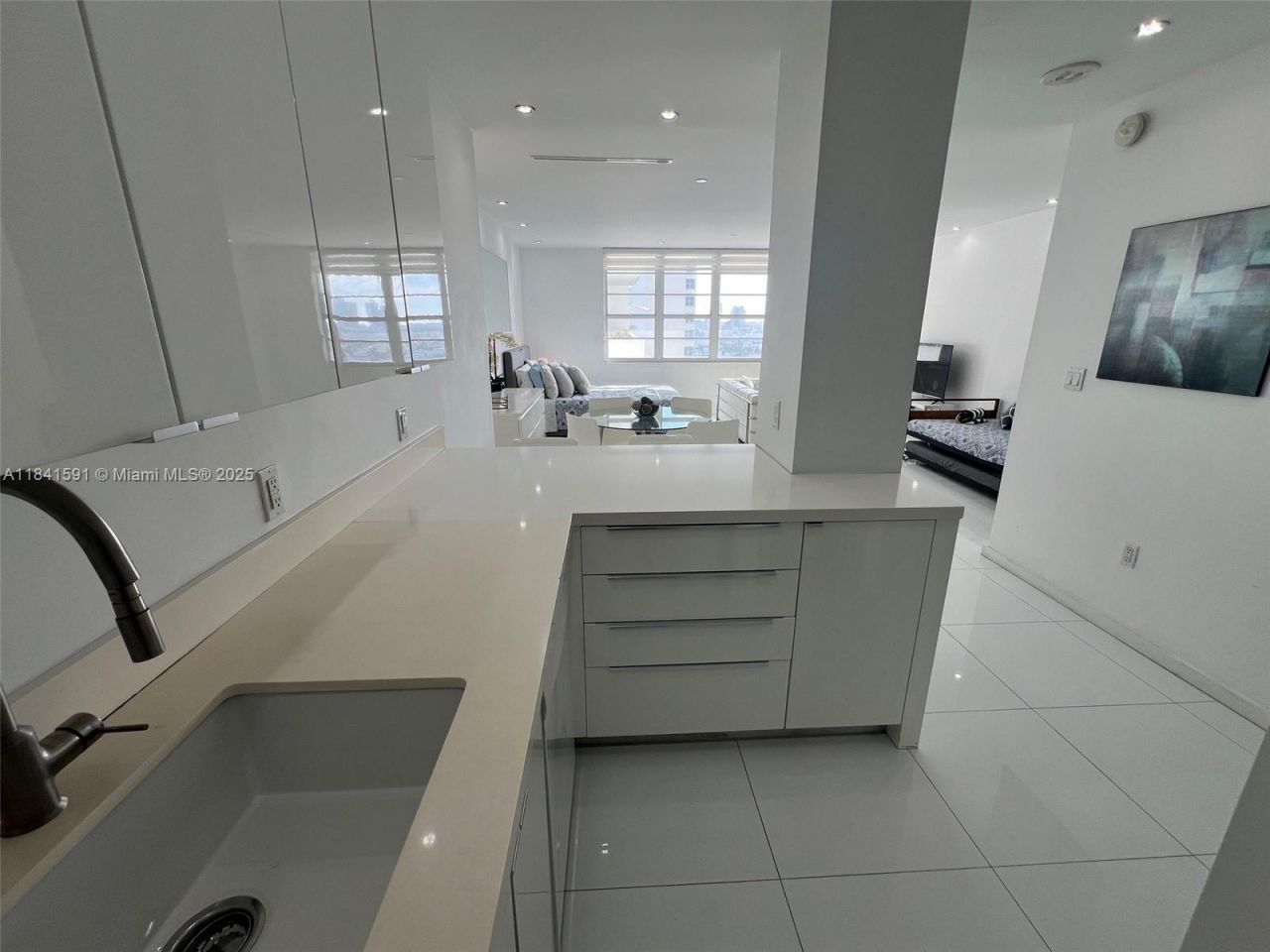100 Lincoln Rd, Unit 1601, Miami Beach, FL 33139 Photo