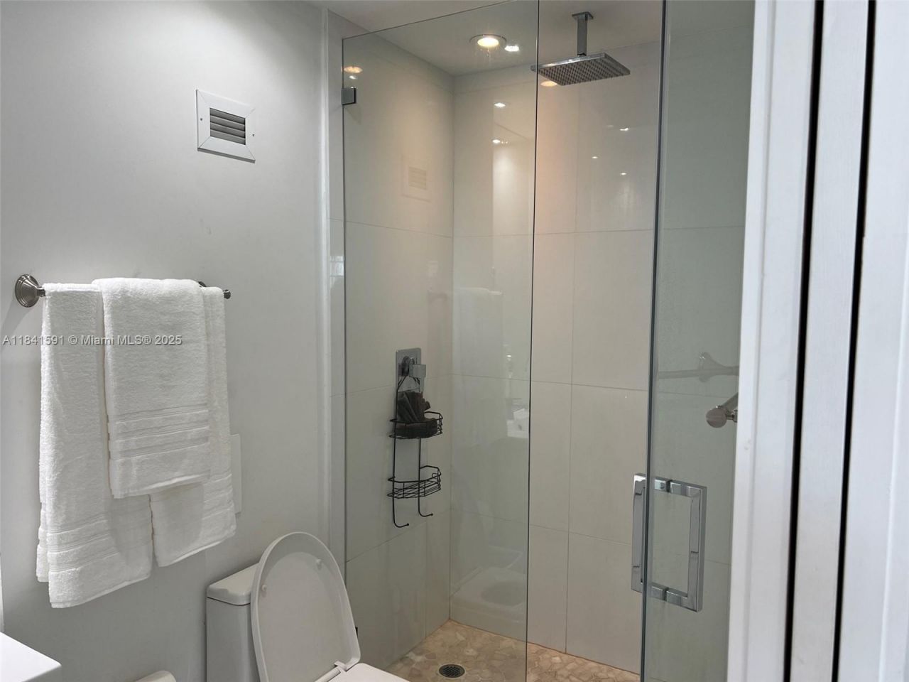 100 Lincoln Rd, Unit 1601, Miami Beach, FL 33139 Photo