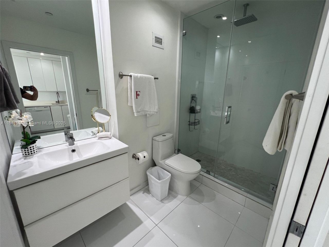 100 Lincoln Rd, Unit 1601, Miami Beach, FL 33139 Photo