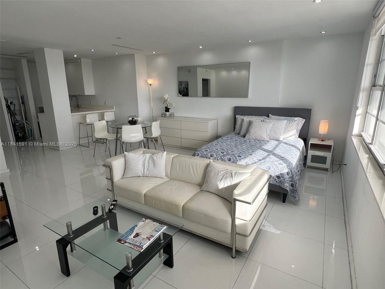 100 Lincoln Rd, Unit 1601, Miami Beach, FL 33139 Photo
