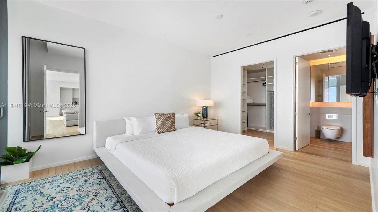 2901 Collins Ave, Unit 1403, Miami Beach, FL 33140 Photo