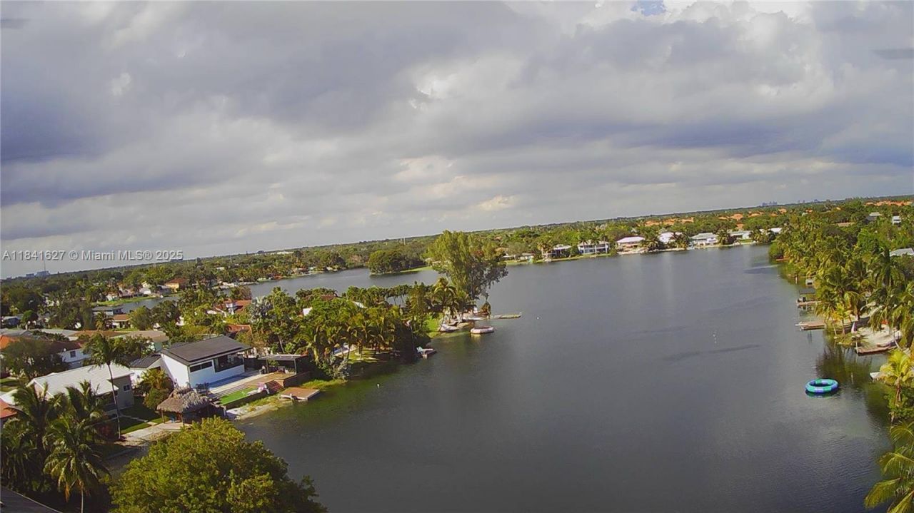 8121 SW 205th St, Cutler Bay, FL 33189 Photo