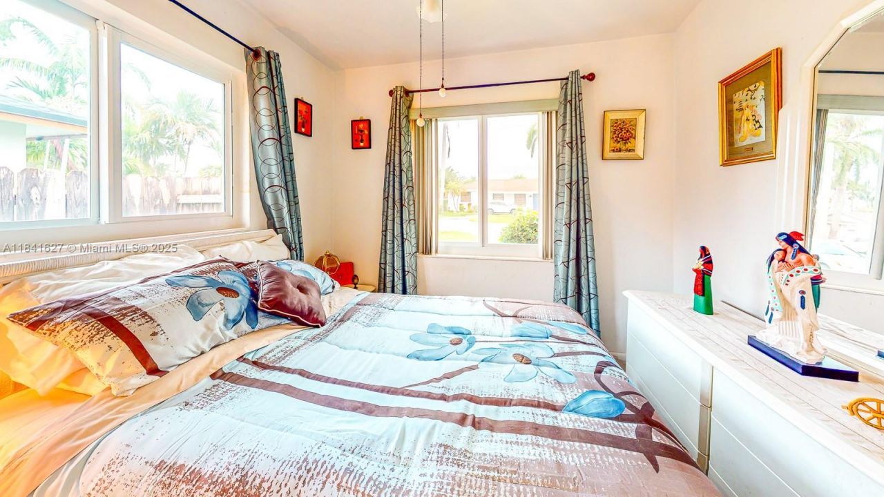 8121 SW 205th St, Cutler Bay, FL 33189 Photo