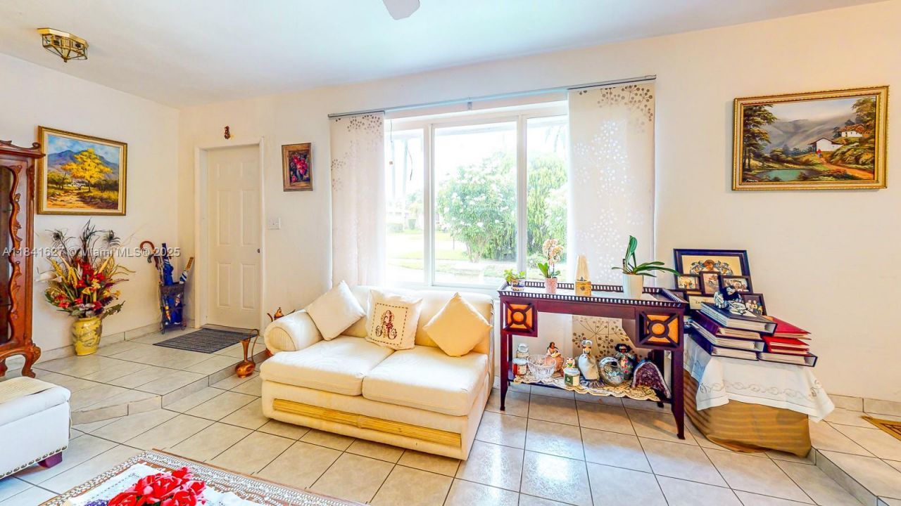 8121 SW 205th St, Cutler Bay, FL 33189 Photo