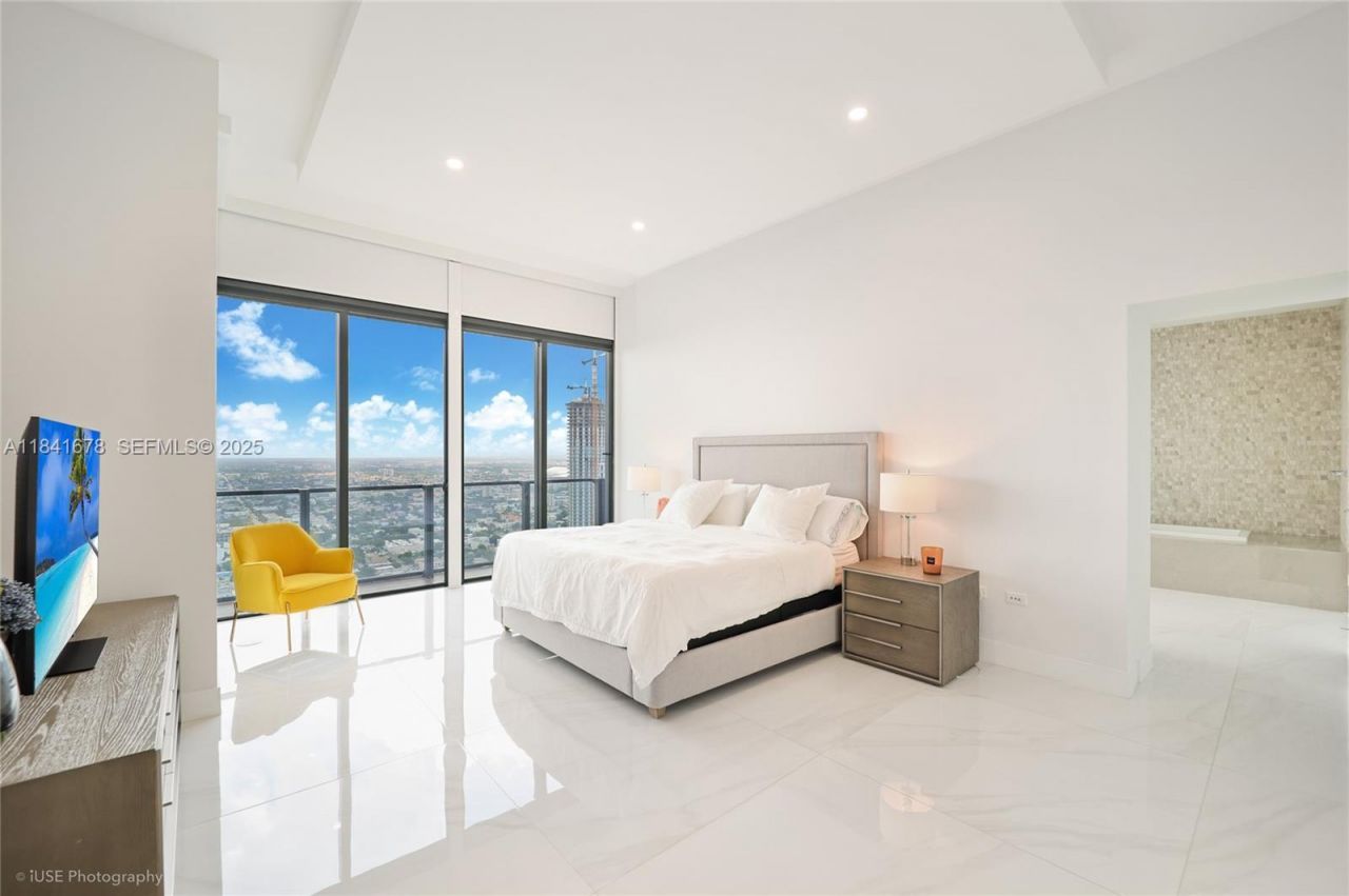 88 SW 7 Street, Unit 4101, Miami, FL 33130 Photo