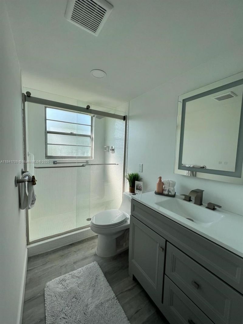 4020 Lincoln A, Unit 4020, Boca Raton, FL 33434 Photo
