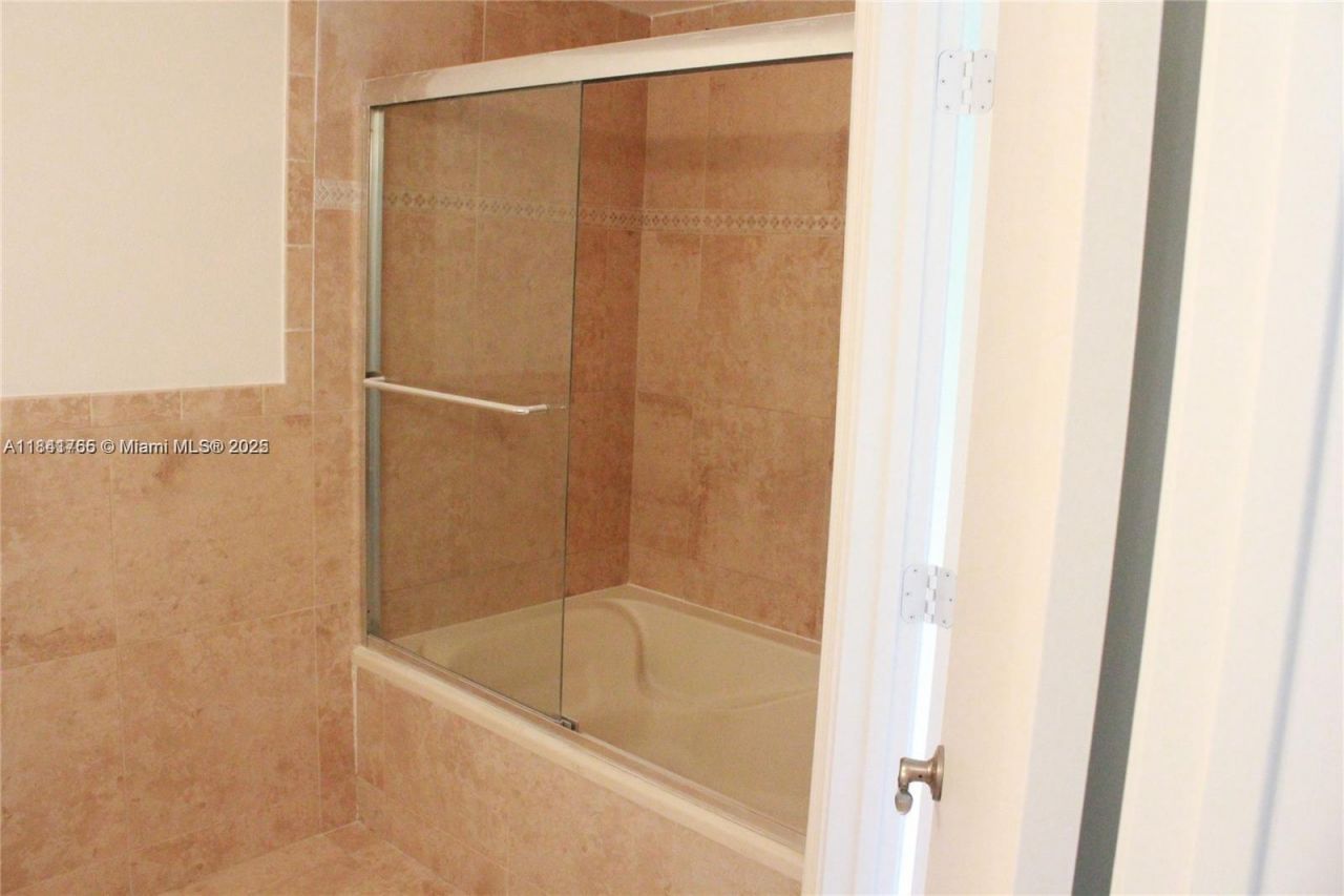 7858 Dixie Beach Cir, Unit 7858, Tamarac, FL 33321 Photo