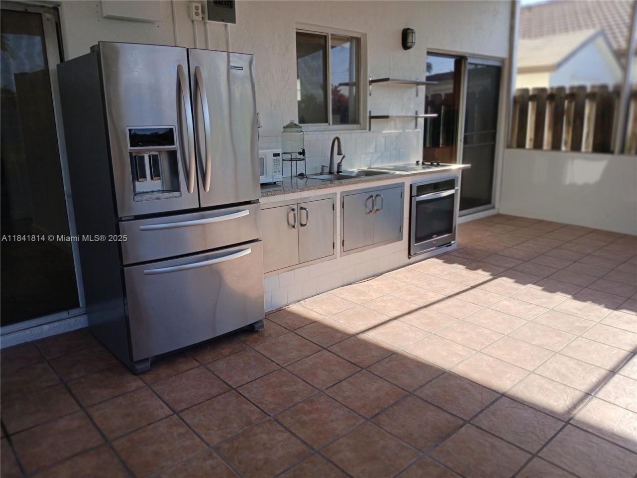 7467 NW 169th Ln, Hialeah, FL 33015 Photo