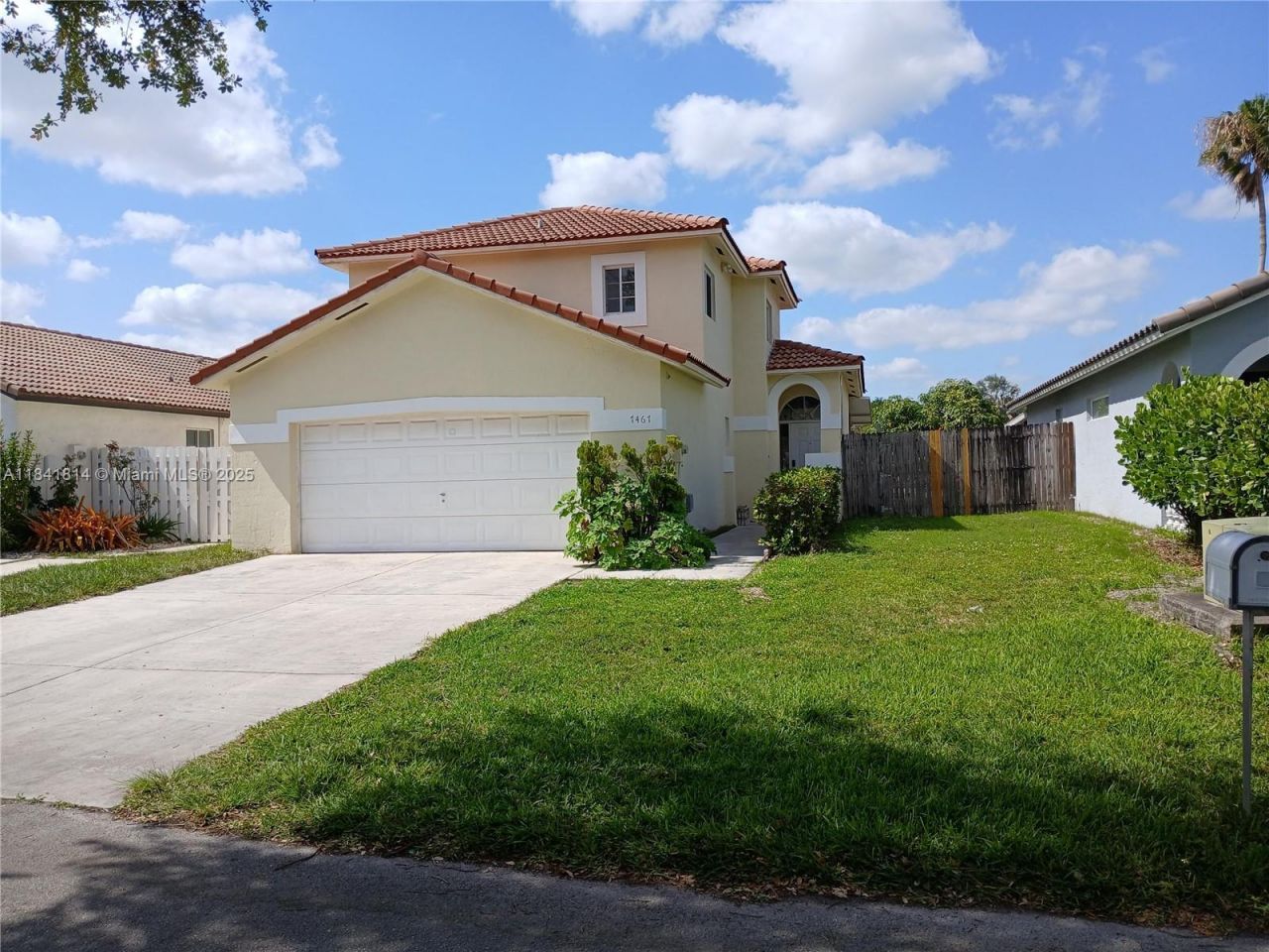 7467 NW 169th Ln, Hialeah, FL 33015 Photo