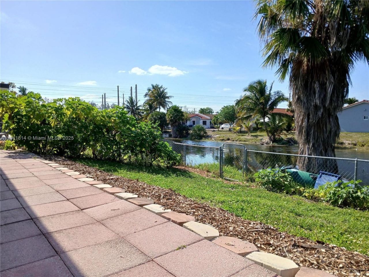 7467 NW 169th Ln, Hialeah, FL 33015 Photo