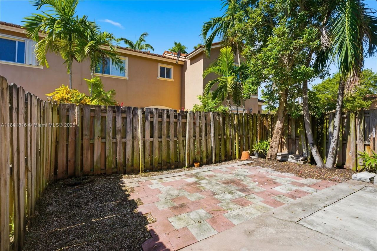 21460 SW 85th Passage, Cutler Bay, FL 33189 Photo